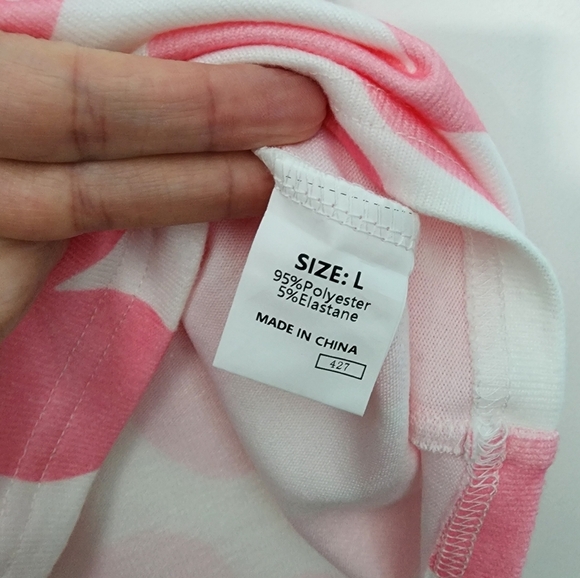 Andi Flower Knitted V Neck Tank Top, Size Large - Picture 7 of 7